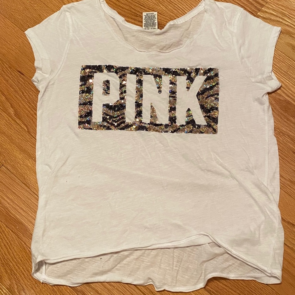 VS Pink t shirt